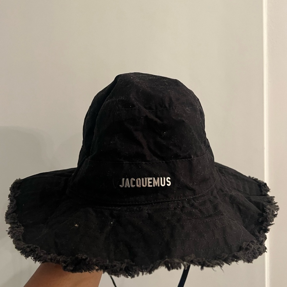 Jacquemes Bucket Hat